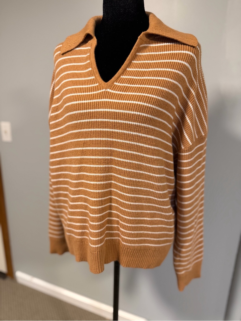 BTFBM Women’s Large Rust Striped Collared V-Neck Knit Sweater EUC